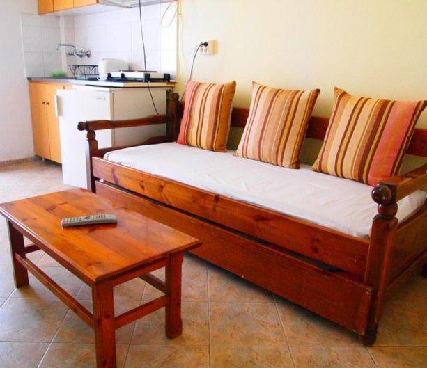 Pension Vasiliki Skiathos Town Room photo