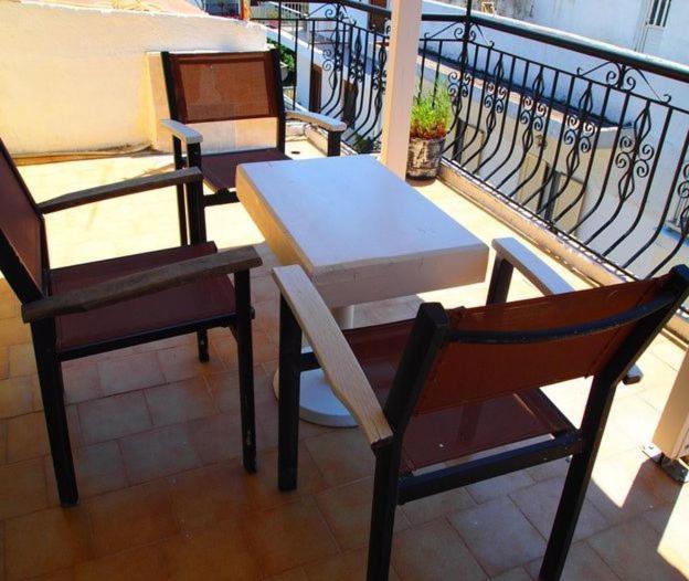 Pension Vasiliki Skiathos Town Room photo